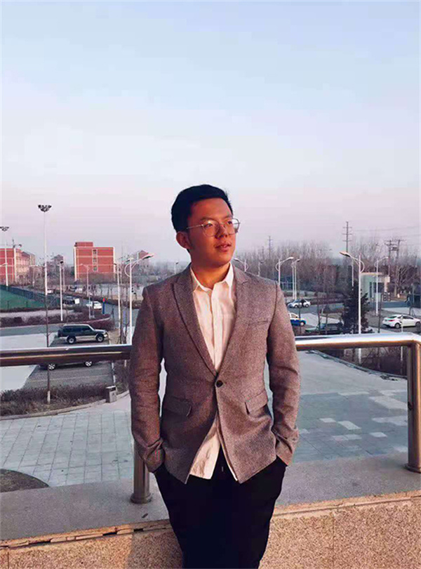 李默莫-編攝專業(yè)老師