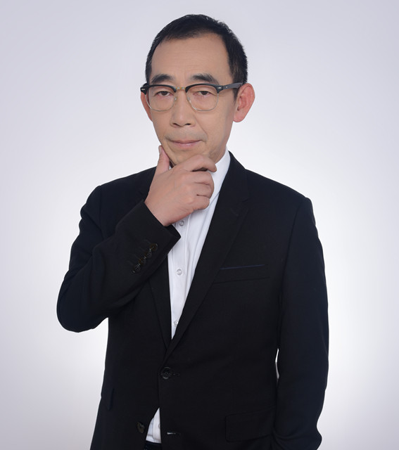 許達-清華大學碩士,超高級教師