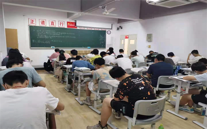 杭州三連中復(fù)教學(xué)環(huán)境