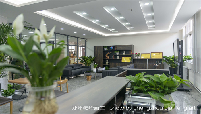 鄭州巔峰畫室學習環(huán)境