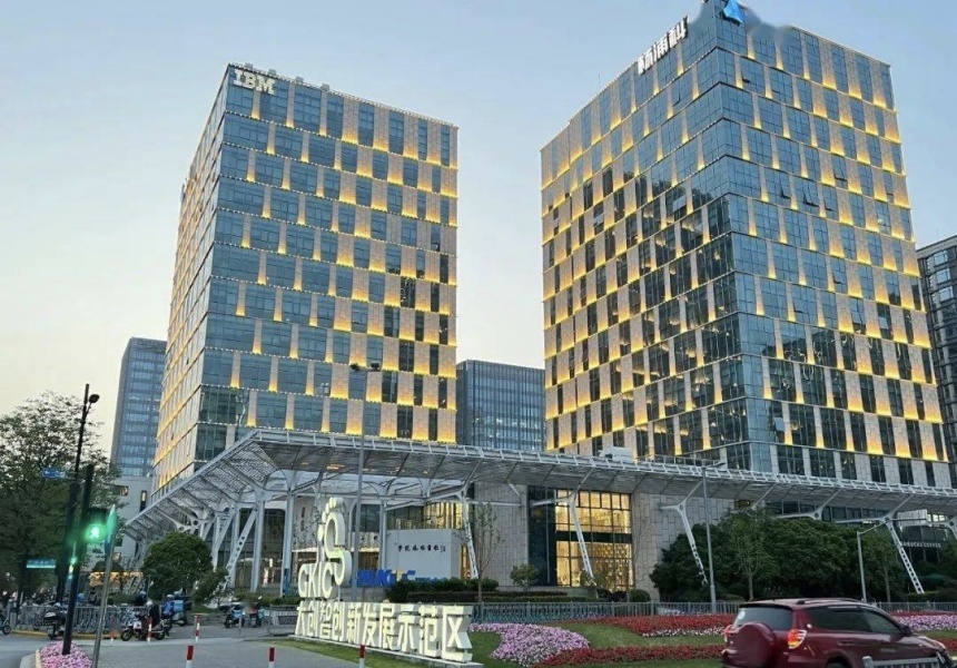 學(xué)校環(huán)境